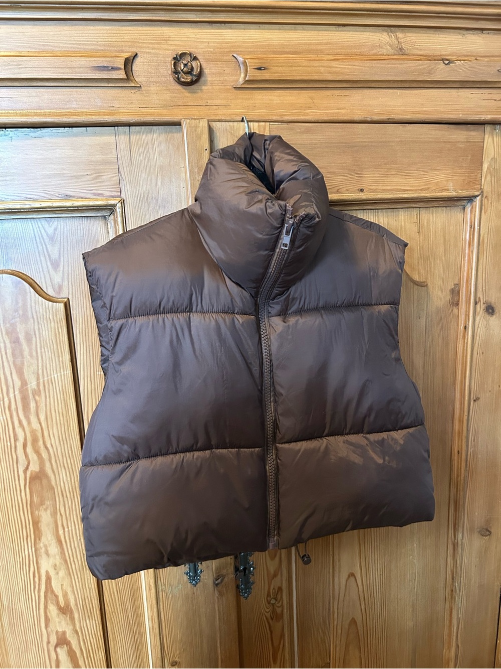 Brown Puffer Vest Cropped Zip-Front